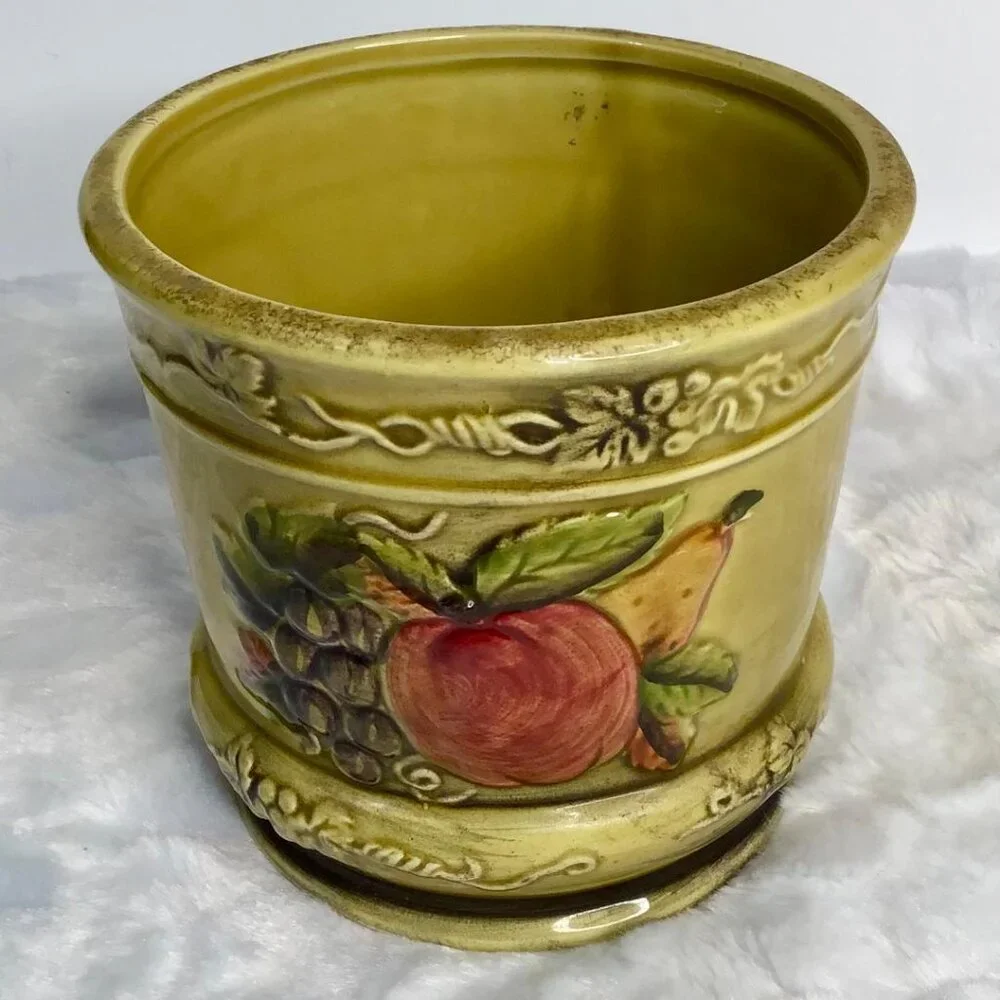 Vintage Porcelain Gold Floral Print TEAPOT with‎ Two Teacups + Canister